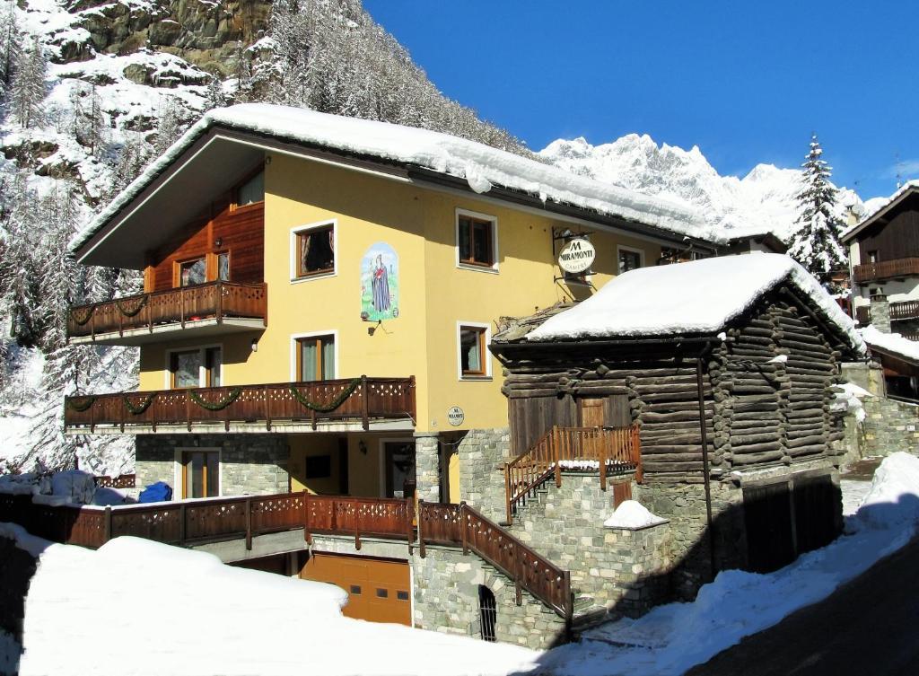 Hotel Miramonti à Valtournenche Extérieur photo